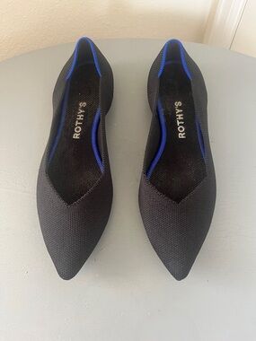 Rothy's Pointed Knit Flat in Black with Blue Trim Size 7.5